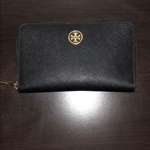 Tory Burch wallet Robinson